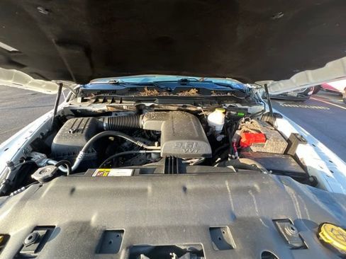 Used 2019 RAM 1500 Express w/ Express Value Package AWD/4WD image 9