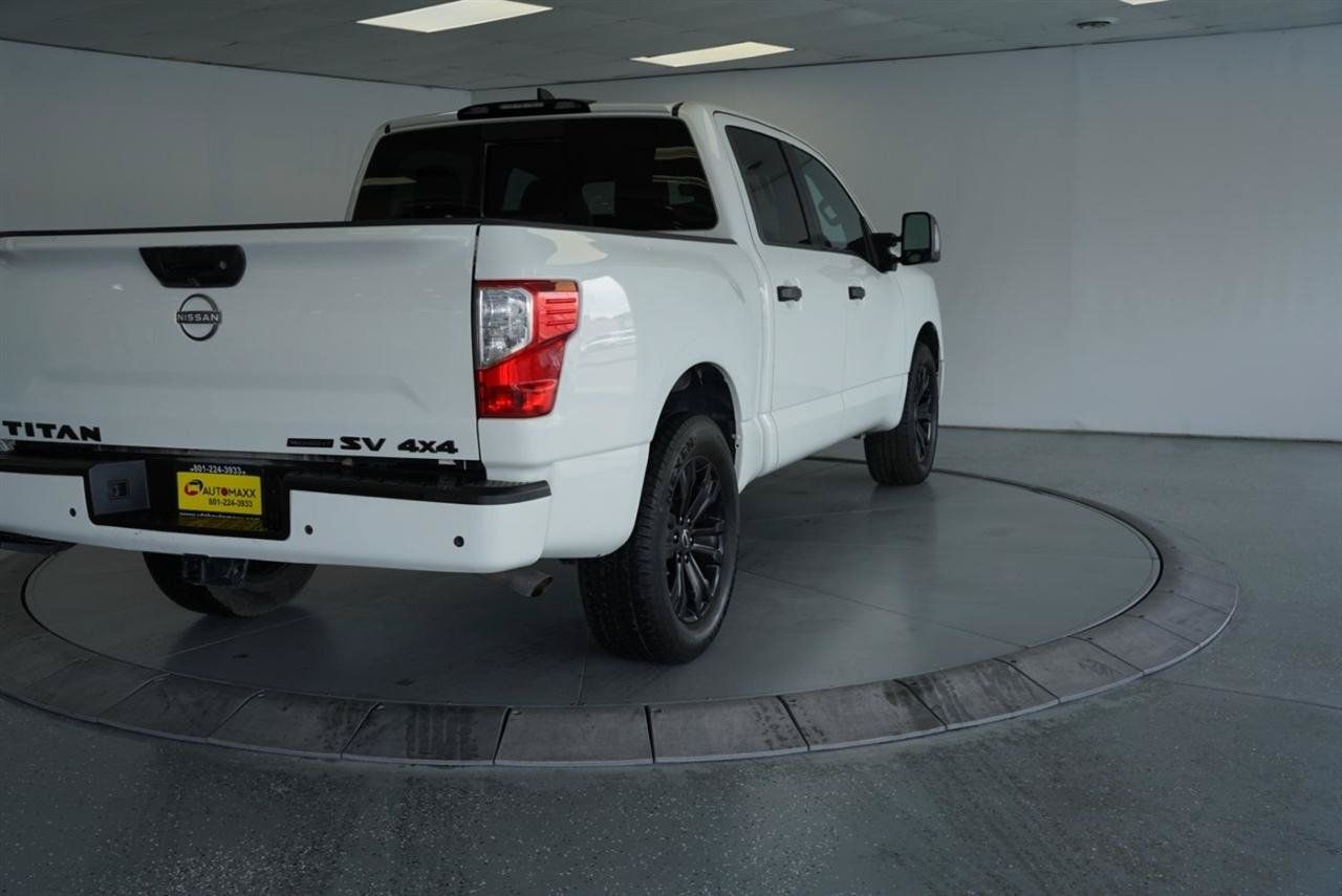 Used 2023 Nissan Titan SV w/ SV Convenience Package AWD/4WD image 7