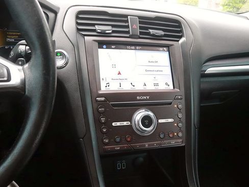 Used 2019 Ford Fusion Titanium AWD/4WD image 20