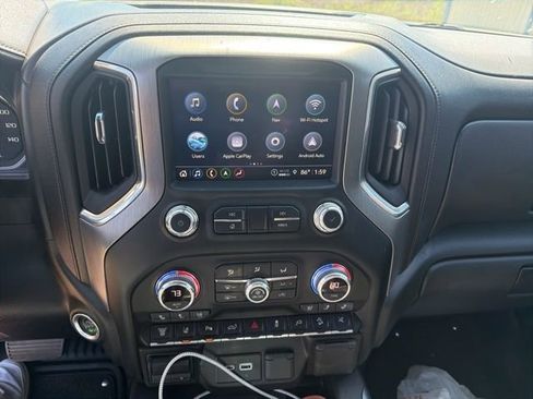 Used 2021 GMC Sierra 2500 Denali w/ Denali Black Diamond Edition image 17