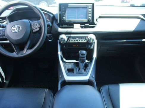 Certified 2021 Toyota RAV4 XLE AWD/4WD image 11