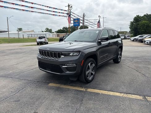 Used 2024 Jeep Grand Cherokee Limited 4xe AWD/4WD image 10