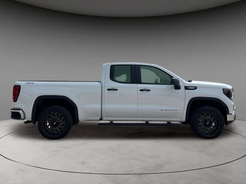 Used 2025 GMC Sierra 1500 Pro w/ Pro Value Package AWD/4WD image 4