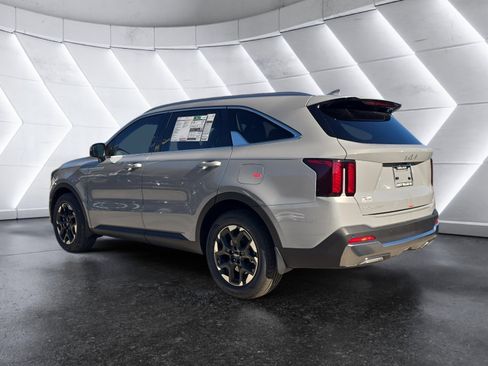 New 2026 Kia Sorento S image 3