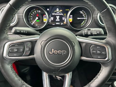 Used 2023 Jeep Wrangler Unlimited Sahara w/ Cold Weather Group image 27