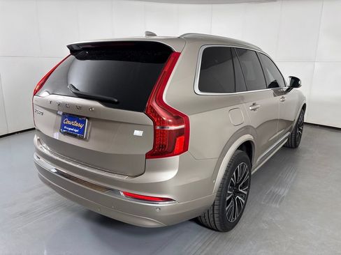 Used 2024 Volvo XC90 T8 Plus AWD/4WD image 8