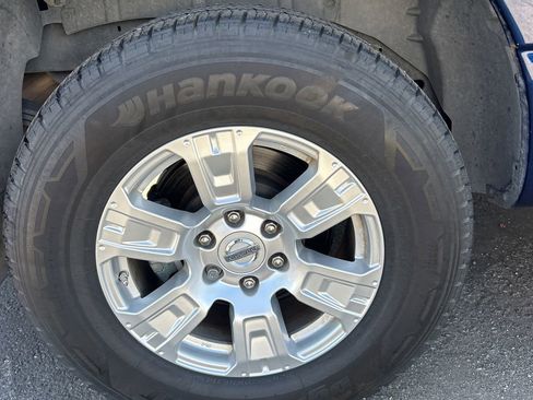 Used 2019 Nissan Titan SV image 26