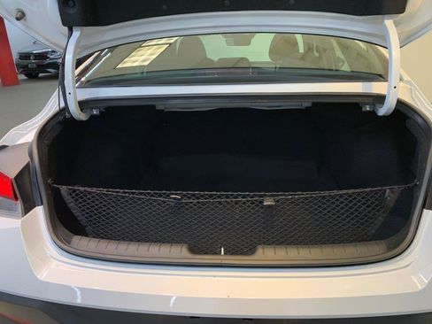 Used 2024 Hyundai Elantra SEL image 39