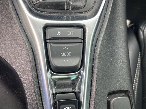 Used 2019 Chevrolet Camaro LT image 13