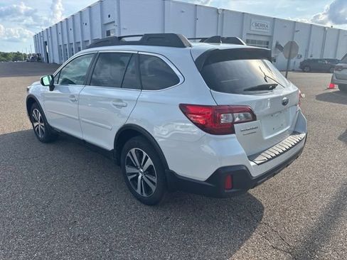 Used 2018 Subaru Outback 2.5i Limited w/ Popular Package #2 AWD/4WD image 4