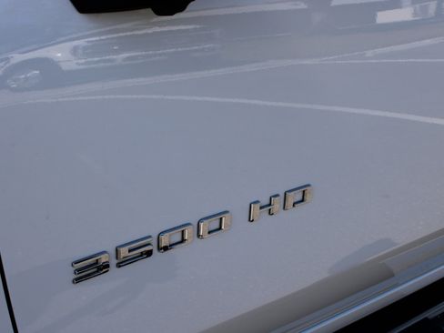 Used 2022 Chevrolet Silverado 3500 LTZ w/ LTZ Plus Package image 13