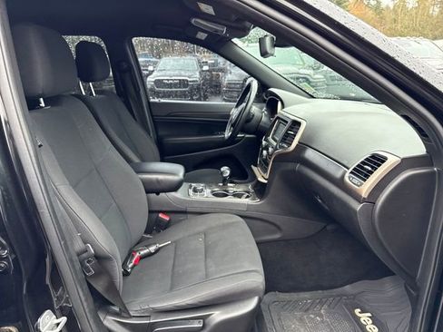 Used 2014 Jeep Grand Cherokee Laredo w/ All Weather Capability Group image 9