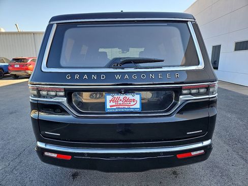 Used 2022 Jeep Grand Wagoneer Series III w/ Rear Seat Video Group 1 image 6