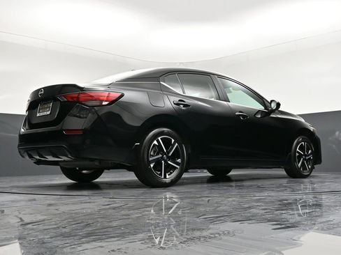 Certified 2025 Nissan Sentra SV image 29