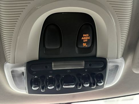 Used 2015 MINI Cooper S image 36