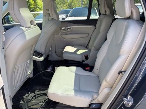 Used 2025 Volvo XC90 T8 Plus w/ Protection Package Premier AWD/4WD image 19