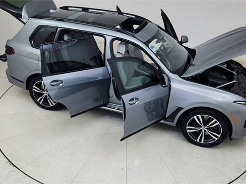 Used 2026 BMW X7 xDrive40i image 89