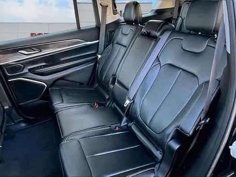 Used 2023 Jeep Grand Cherokee L Limited image 15