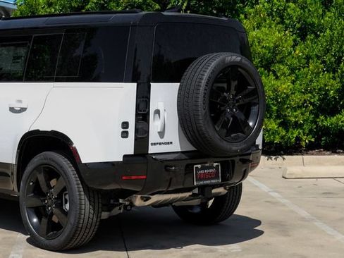 New 2026 Land Rover Defender 110 X-Dynamic SE AWD/4WD image 15