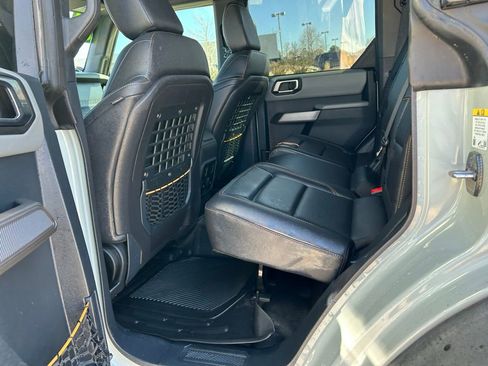 Used 2021 Ford Bronco Badlands image 14