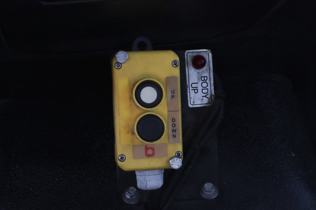 Used 2017 Ford F550 2WD Regular Cab Super Duty image 19