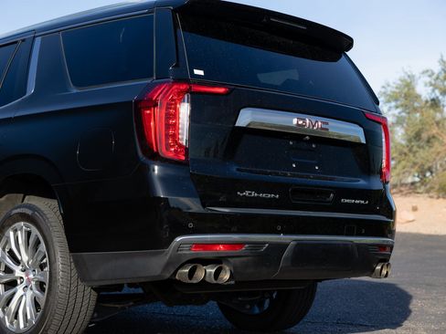 Used 2023 GMC Yukon Denali image 7