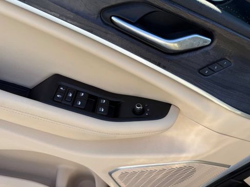 Used 2025 Jeep Grand Cherokee L Limited w/ Luxury Tech Group II AWD/4WD image 6