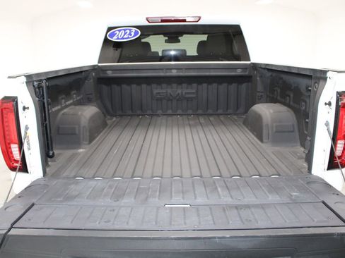 Used 2023 GMC Sierra 1500 SLT image 19