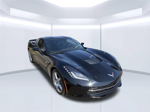 Used 2014 Chevrolet Corvette Stingray Coupe w/ Battery Protection Package RWD image 2