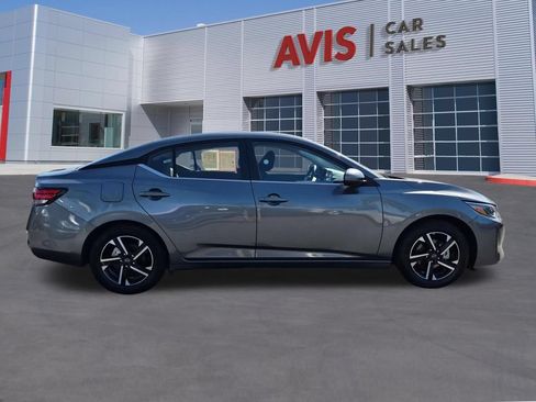 Used 2025 Nissan Sentra SV FWD image 5