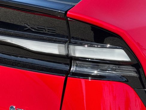 New 2026 Toyota Prius Plug-In Hybrid FWD image 26