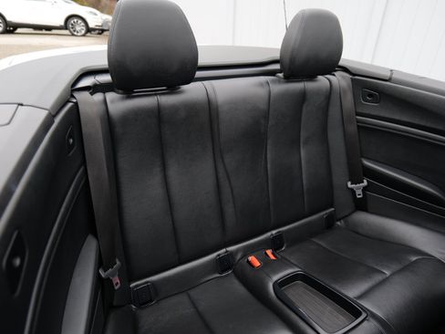 Used 2017 BMW 230i xDrive Convertible image 40