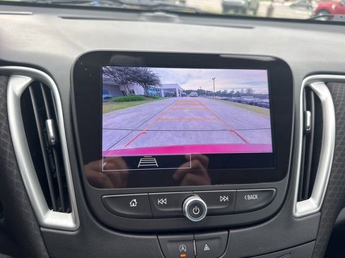 Used 2024 Chevrolet Malibu LT image 15