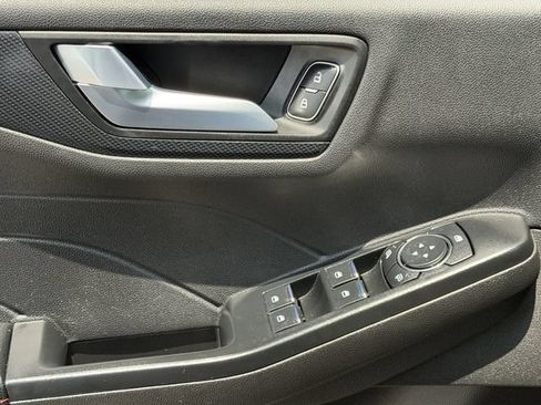 Used 2025 Ford Escape ST-Line w/ Equipment Group 301A FWD image 23