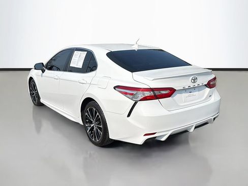 Used 2020 Toyota Camry SE FWD image 7