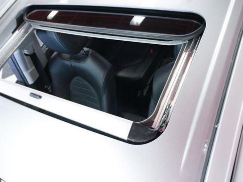 Used 2022 Toyota Highlander XLE image 15