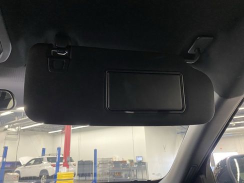 Used 2025 Ford Explorer ST-Line w/ ST-Line Street Pack image 40