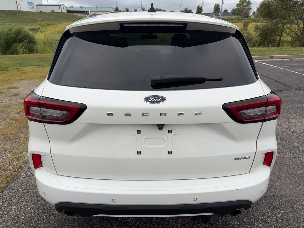 Certified 2024 Ford Escape ST-Line w/ Tech Pack #1 AWD/4WD image 5