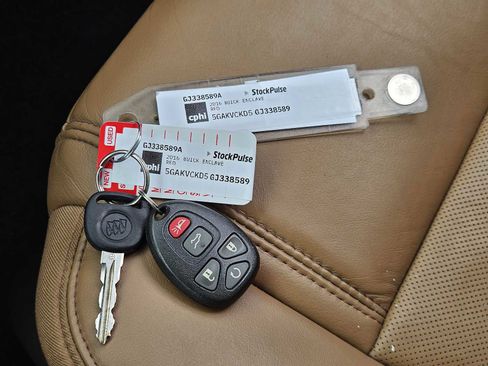 Used 2016 Buick Enclave Premium image 33