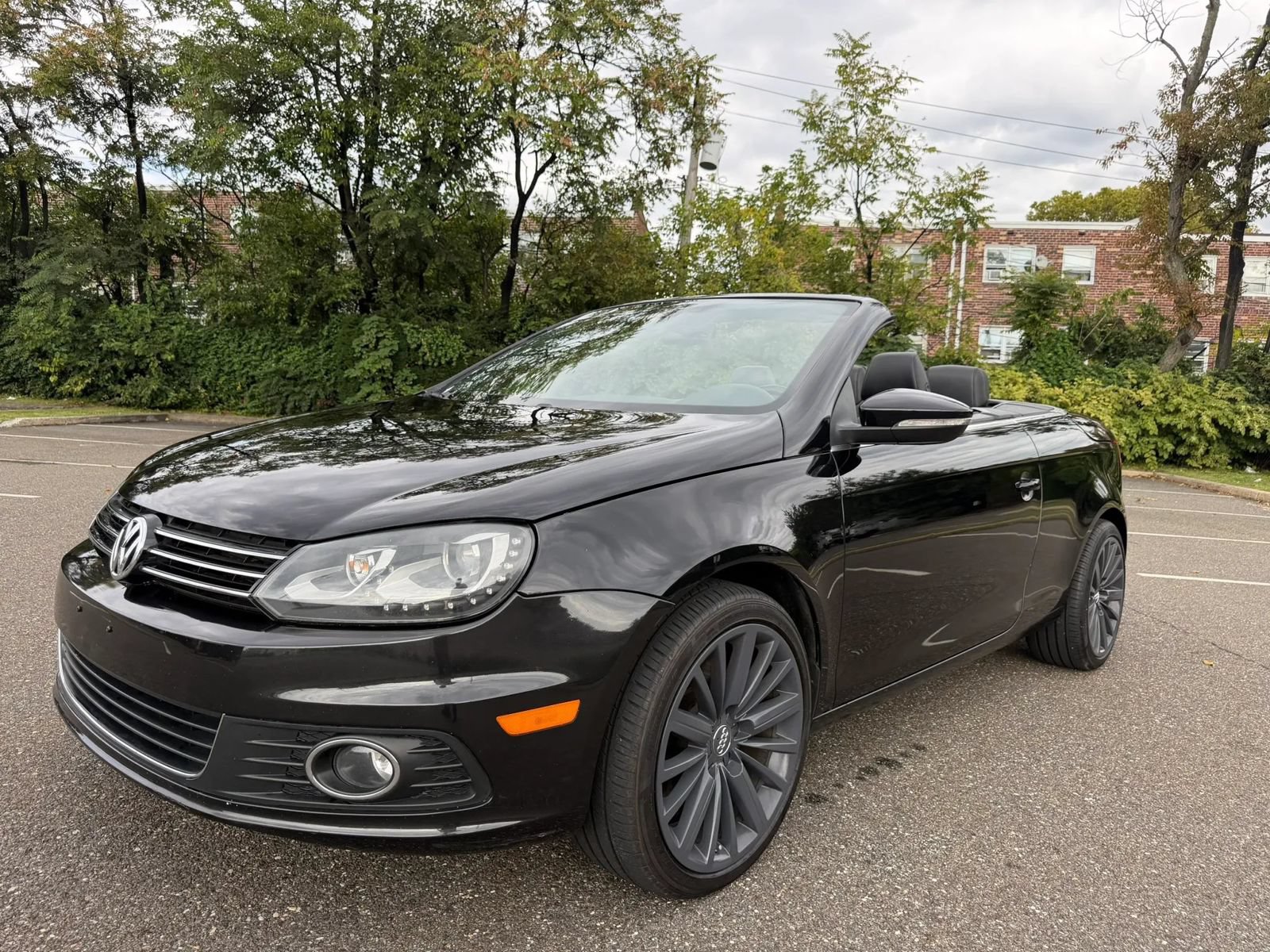 Used 2013 Volkswagen Eos Lux FWD image 11
