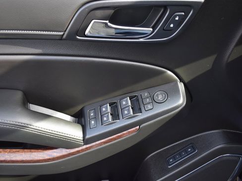 Used 2015 GMC Yukon SLT w/ HD Trailering Package image 12