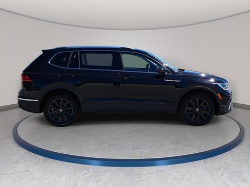 Used 2024 Volkswagen Tiguan SE image 4