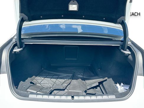 Used 2023 BMW 740i w/ Parking Assistance Package RWD image 24