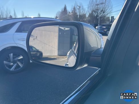 Used 2024 Ford Edge SEL image 35