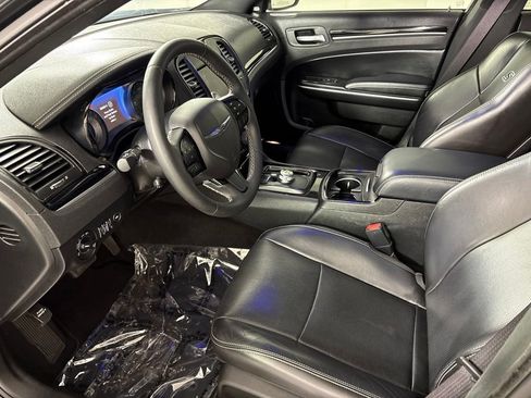 Used 2023 Chrysler 300 S w/ Comfort Group RWD image 29
