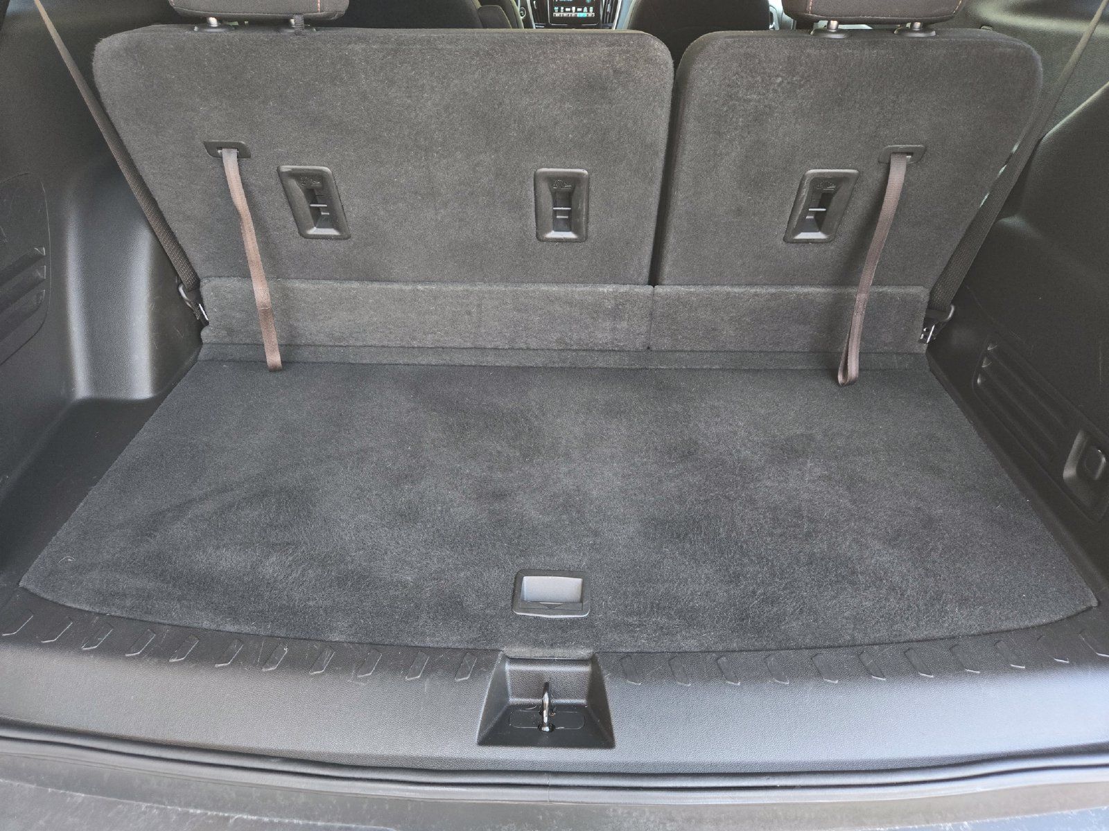 Used 2018 Chevrolet Traverse LT FWD image 29
