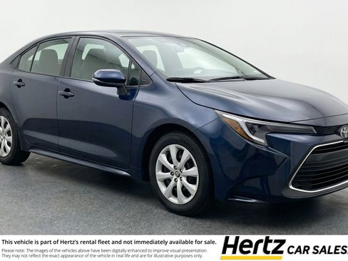 Used 2025 Toyota Corolla LE image 1