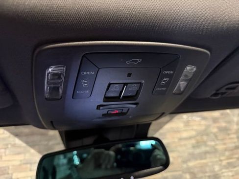 Used 2021 Toyota Sienna Platinum image 26