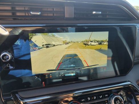 Used 2024 GMC Sierra 2500 AT4 w/ Technology Package image 23