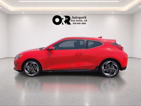 Used 2020 Hyundai Veloster Turbo FWD image 3